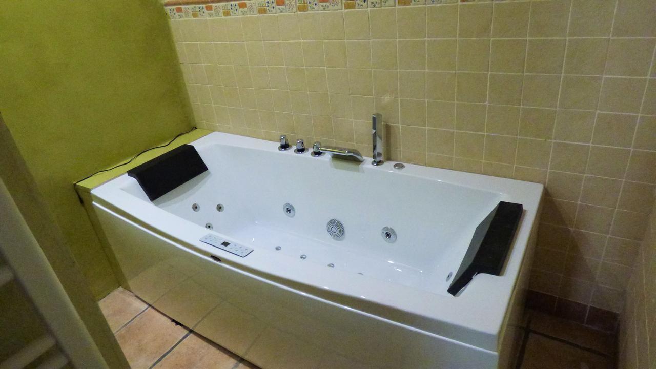 ברוארה Albergue Boi Romanic Suites מראה חיצוני תמונה