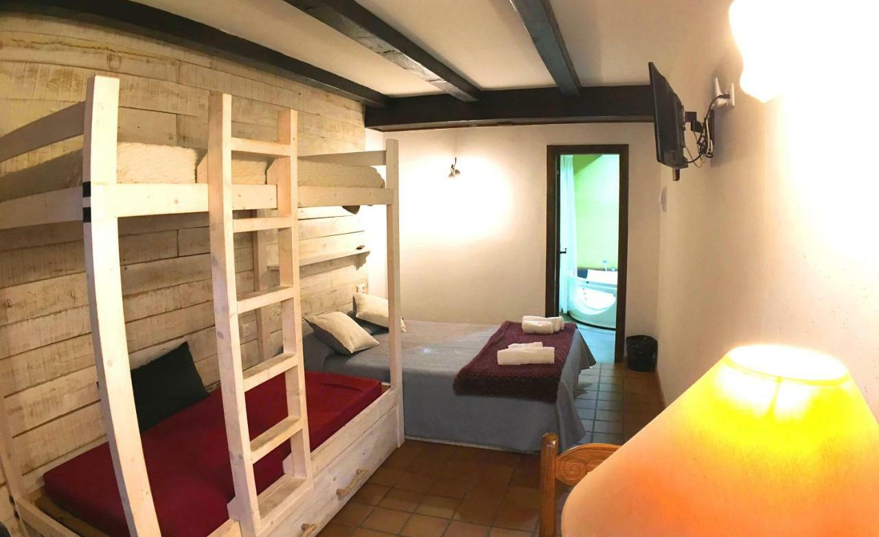 ברוארה Albergue Boi Romanic Suites מראה חיצוני תמונה